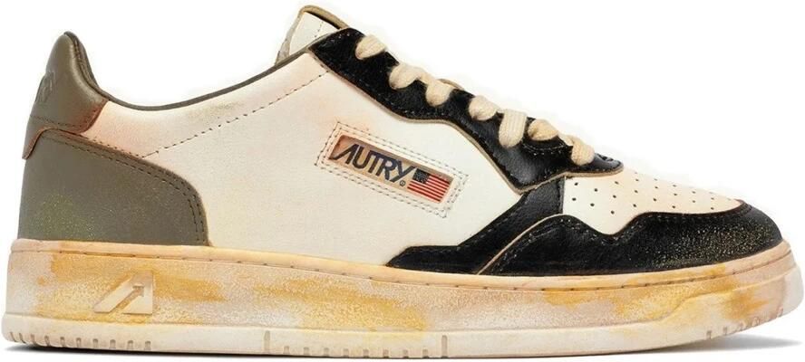 Autry Medalist Low Super Vintage Sneakers