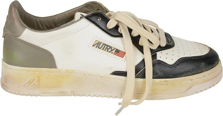 Autry Medalist Low Super Vintage Sneakers