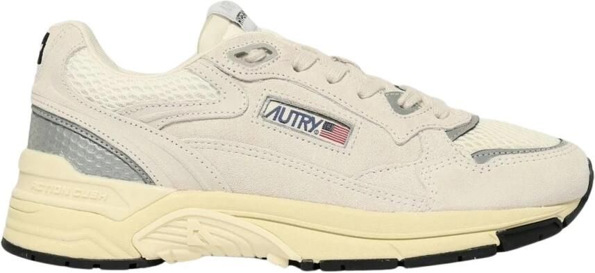 Autry Medalist Low Top Sneaker
