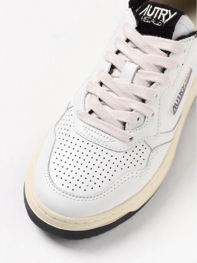 Autry Stijlvolle Sneakers voor veelzijdige looks Beige