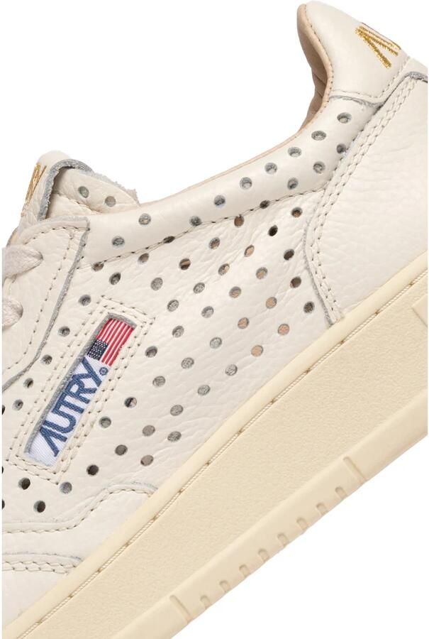 Autry Medalist Perforated Leather Sneaker - Foto 2