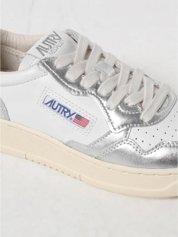 Autry Witte Leren Sneakers met Zilveren Details White Dames