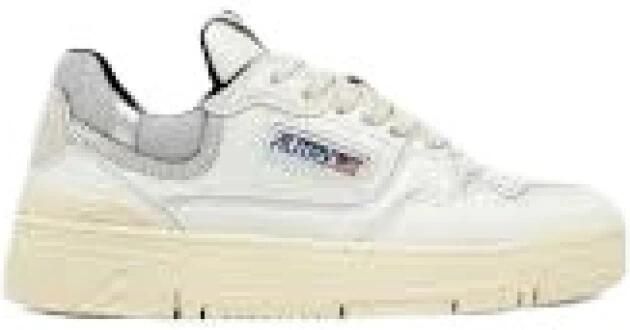Autry Low-Top Sneakers Minimalist White Calfskin Sneakers With Silver Acc in wit