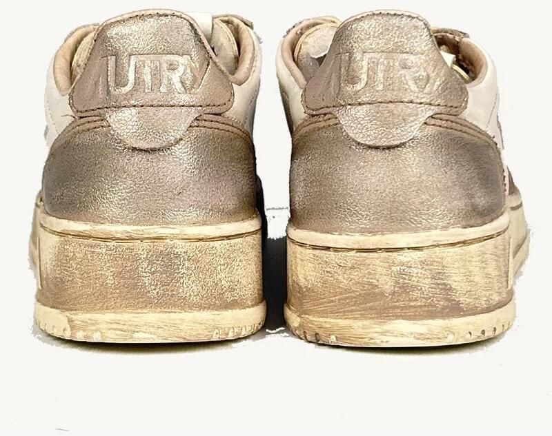 Autry Low-Top Sneakers Sup Vint Low Wom Sneakers in beige