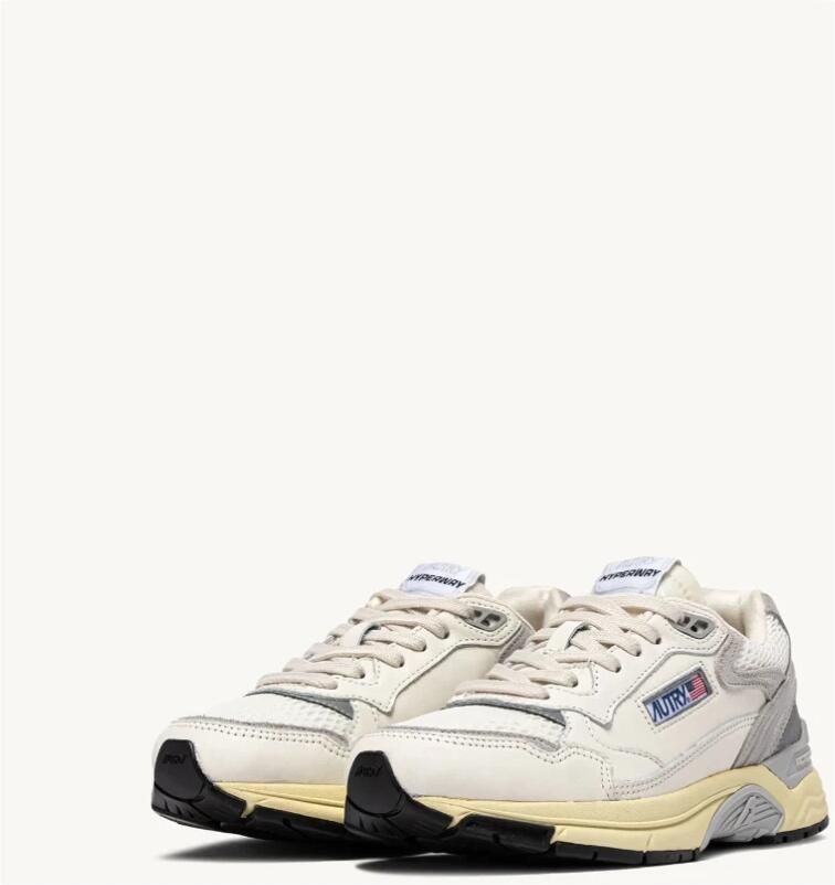 Autry Witte Hyperway Sneakers met Action Cush Technologie