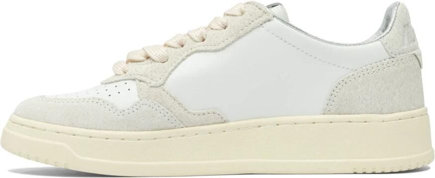 Autry Witte Sneakers met Metalen Hiel Detail