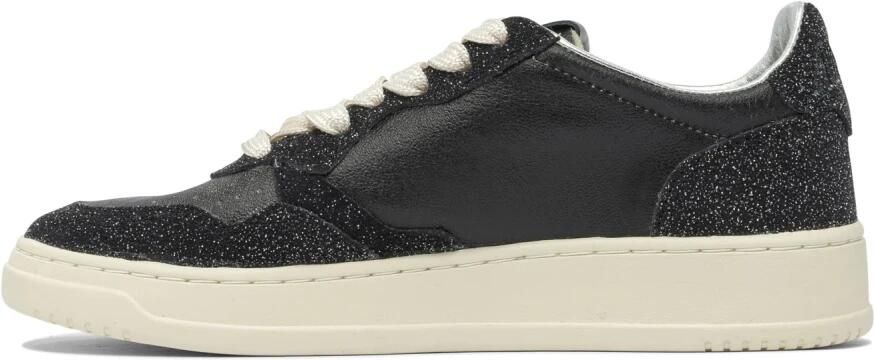 Autry Zwarte Sneakers met Microhole Detailing