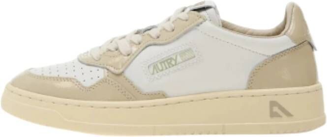 Autry Low-Top Sneakers Low-Top Sneakers Combining Smooth And Patent Leath in grijs
