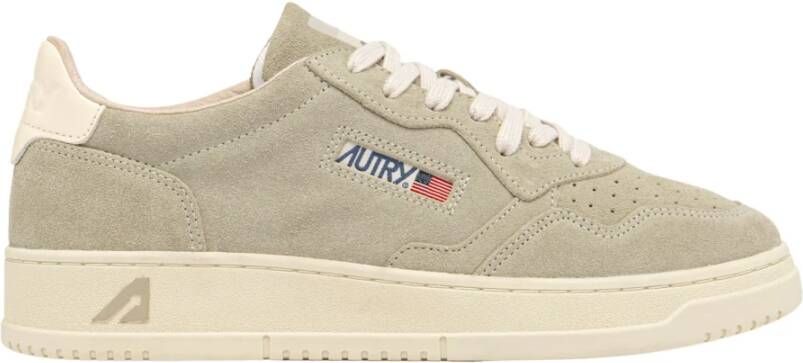Autry Beige Sneakers met Geperforeerd Detail
