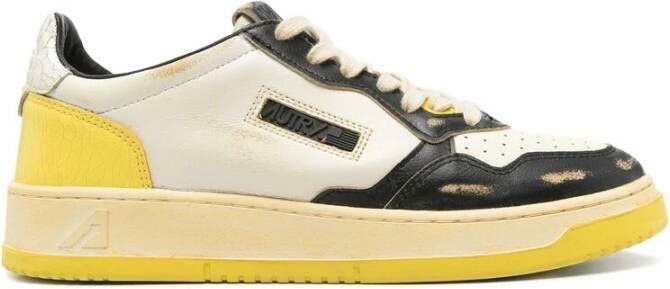 Autry Beige Veterschoen met Gewatteerde Enkel