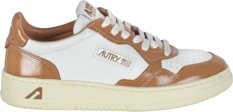 Autry Bicolor leren sneakers met gelakte details
