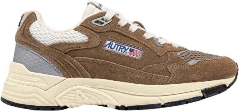 Autry Bruine platte schoenen voor vrouwen