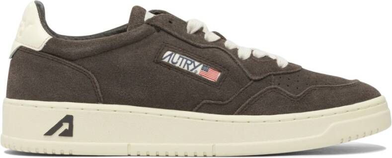 Autry Bruine Sneakers met Metalen Hiel Detail