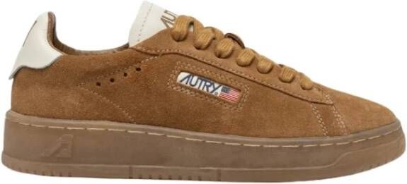 Autry Bruine Suède Lage Sneakers