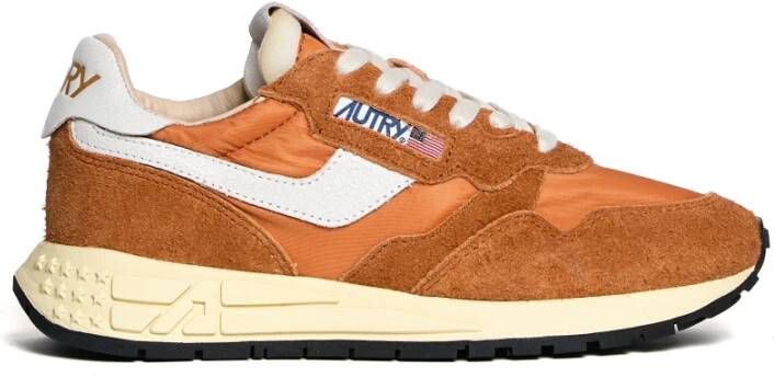 Autry Chique Fuxia Sneakers voor Vrouwen