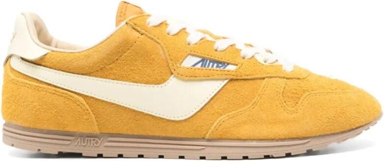 Autry Gele Suède en Leren Sneakers
