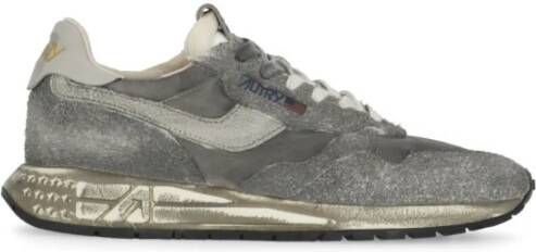 Autry Grijze Leren Sneakers met Logodetail