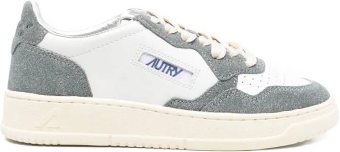 Autry Grijze Suède Veterschoenen