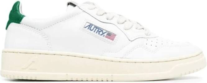 Autry Groene Sneakers met Geperforeerd Ontwerp