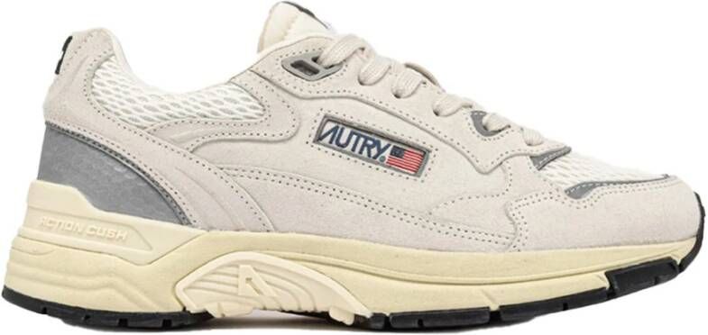 Autry Hyperway Lage Sneakers Zand Zilver