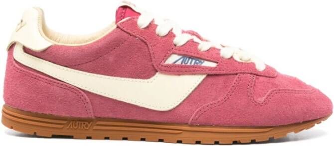 Autry Kersenrode Stijlvolle Sneakers