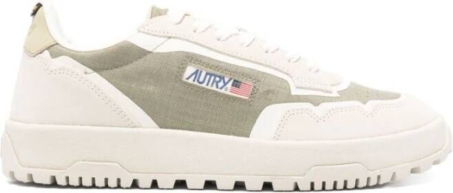 Autry Khaki Veters Rubberen Zool Sneakers White Heren