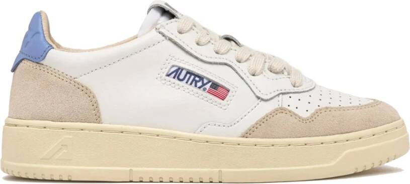 Autry Lage Medalist Sneakers in Wit en Donkerblauw