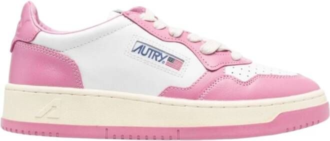 Autry Roze Sneakers met Geperforeerde Neus Pink Dames