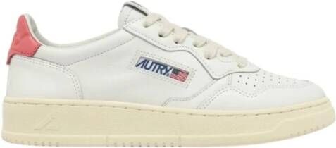 Autry Low-Top Sneakers Medalist Low Round Toe Leather Sneakers in wit
