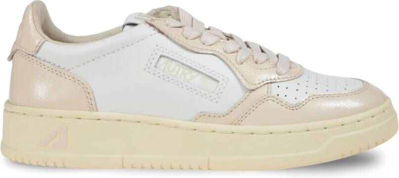 Autry Leren Sneakers met Roze Accenten