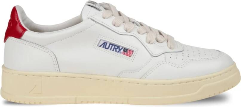 Autry Leren Sneakers met Voor Microperforaties