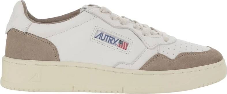Autry Witte Medalist Sneakers met Logodetails