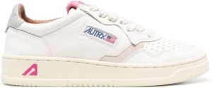 Autry Logo-Patch Low-Top Sneakers Wit Dames