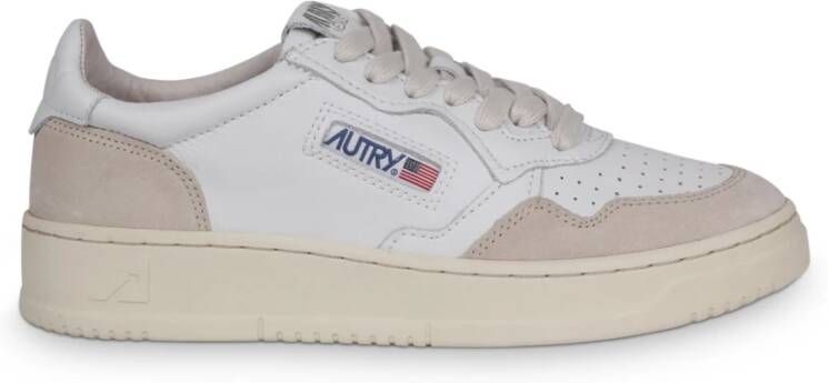 Autry Medalist Sneakers met Logo Stiksels White Dames