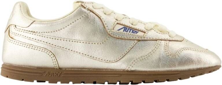 Autry Sneakers met a delvormige neus en logo