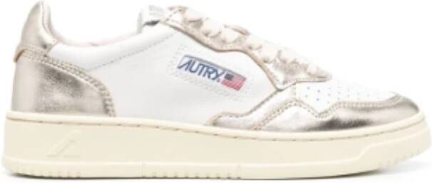 Autry Witte Platina Leren Sneakers Vintage-geïnspireerd Wit Dames