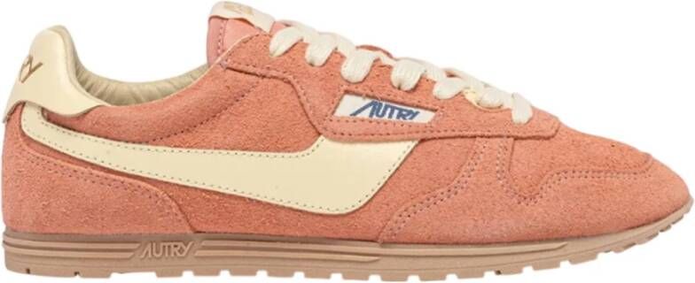 Autry Roze Suède Sneakers met Gewatteerde Kraag