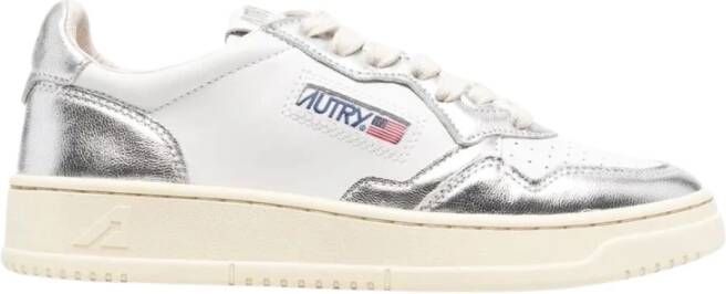 Autry Witte Leren Sneakers met Zilveren Details White Dames