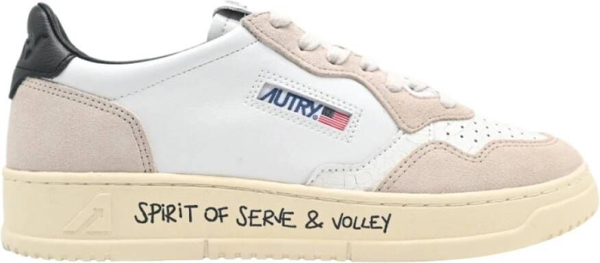 Autry Witte Leren Sneakers met Geperforeerde Neus White Heren