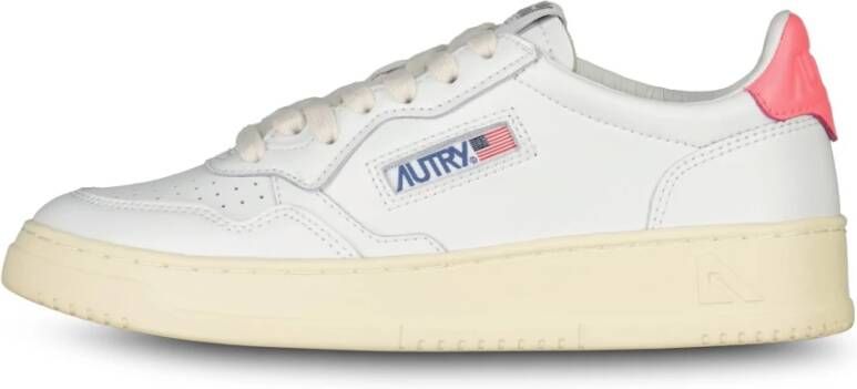 Autry International Sneakers Sneaker Medalist Low 47702402335066 in white