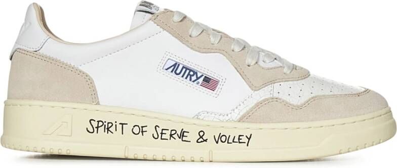 Autry Witte leren sneakers met geperforeerde neus Multicolor