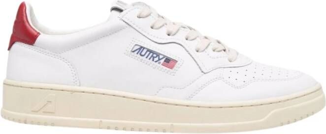 Autry Upgrade je Sneaker Game met Witte en Rode Leren Sneakers voor Mannen White Heren