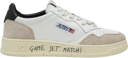 Autry Stijlvolle leren sneakers met gewatteerde kraag