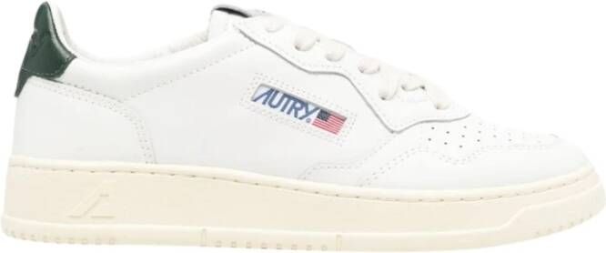 Autry Stijlvolle Platte Schoenen voor Vrouwen