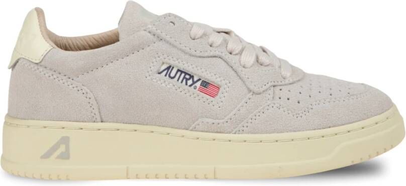 Autry Suède Sneakers met Microperforaties