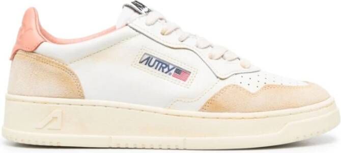 Autry Vintage Lage Leren en Suède Sneakers White Dames