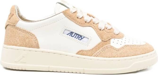 Autry Vintage Medalist Low Sneakers Wit Zand