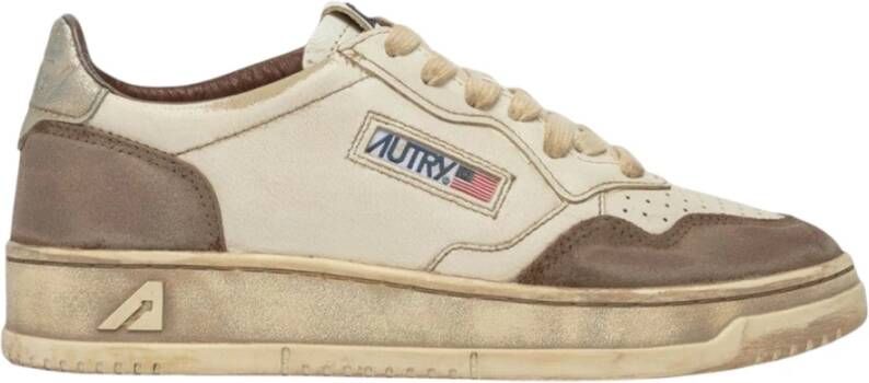 Autry Vintage Medalist Sneakers in leer en suède