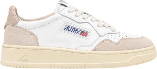 Autry Witte Medalist Sneakers met Logo Patch Beige Dames