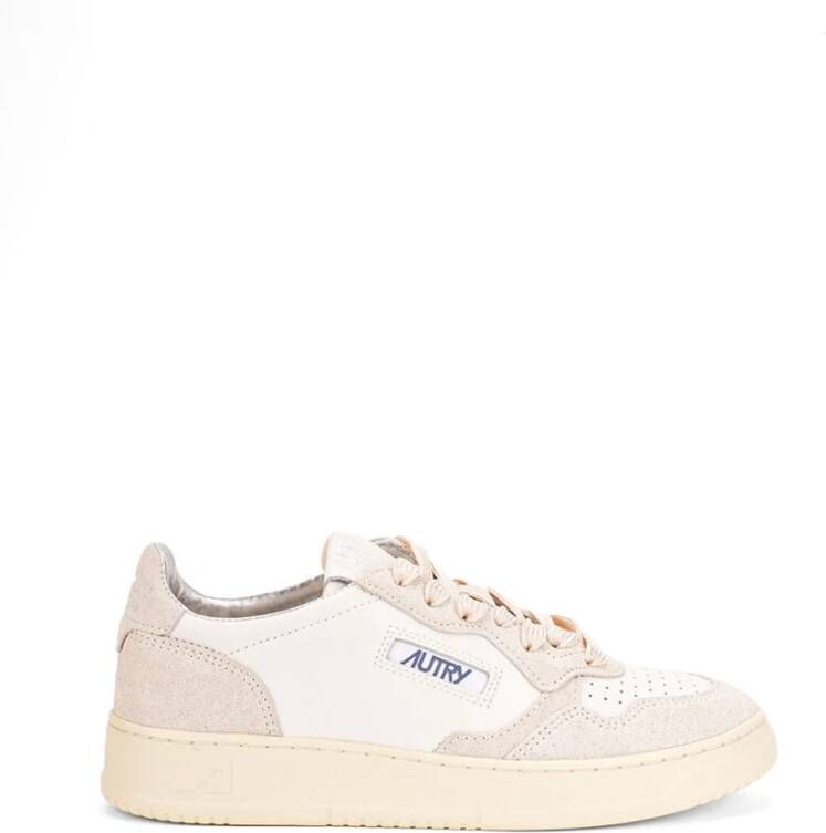 Autry Witte Action Platte Schoenen met Sterren